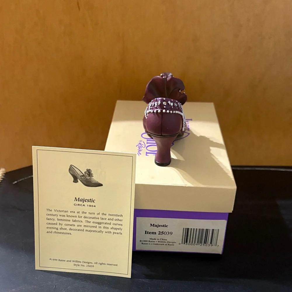 Just The Right Shoe Majestic Purple Heels - Picture 3 of 5